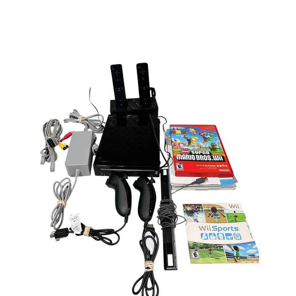 Nintendo Wii RVL-001 Console Bundle GameCube Compatible Wii Sports Mario